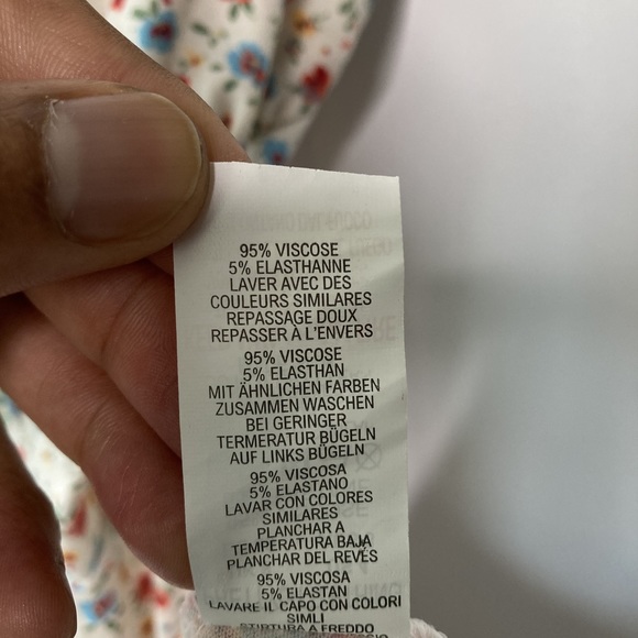 PrettyLittleThing Cream Ditsy Floral Tie Front Dress - Picture 2 of 9